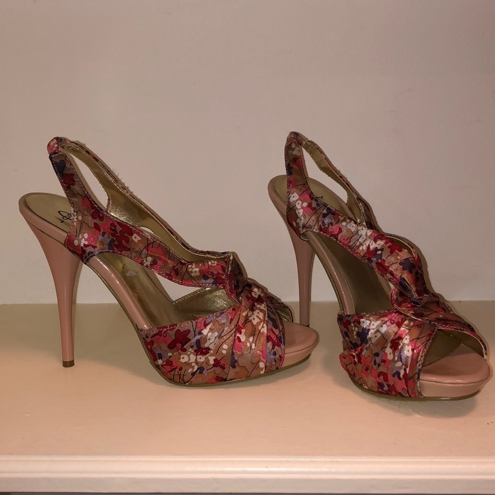 Women’s floral heels